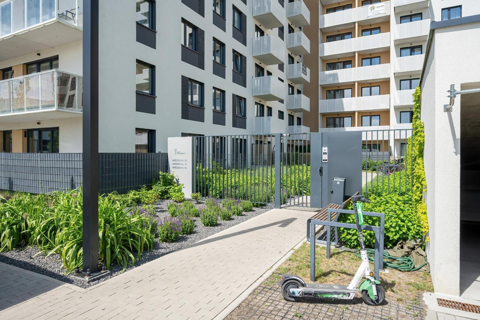 Miedziana Bright Apartment With Balcony And Parking Wroclaw By Noclegi Renters Exterior photo